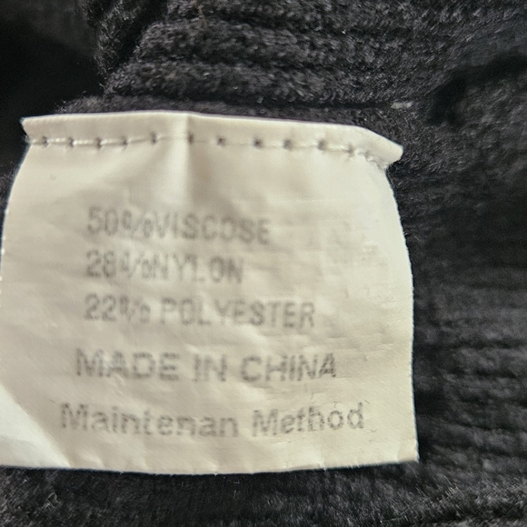 Amazon XL Ribbed Black Plunge Sweater Peplum Winter - Picture 7 of 8